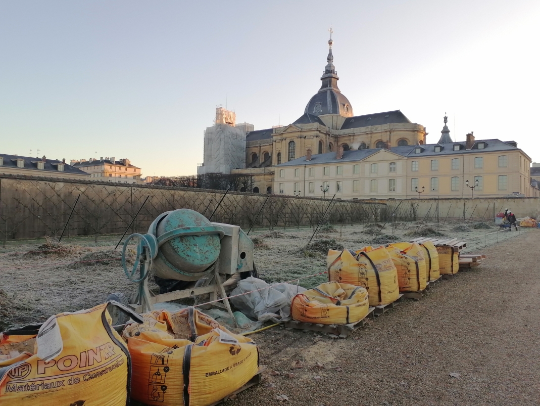 Agrandir l'image - fenêtre modale - Installation des potences au jardin Du Breuil.