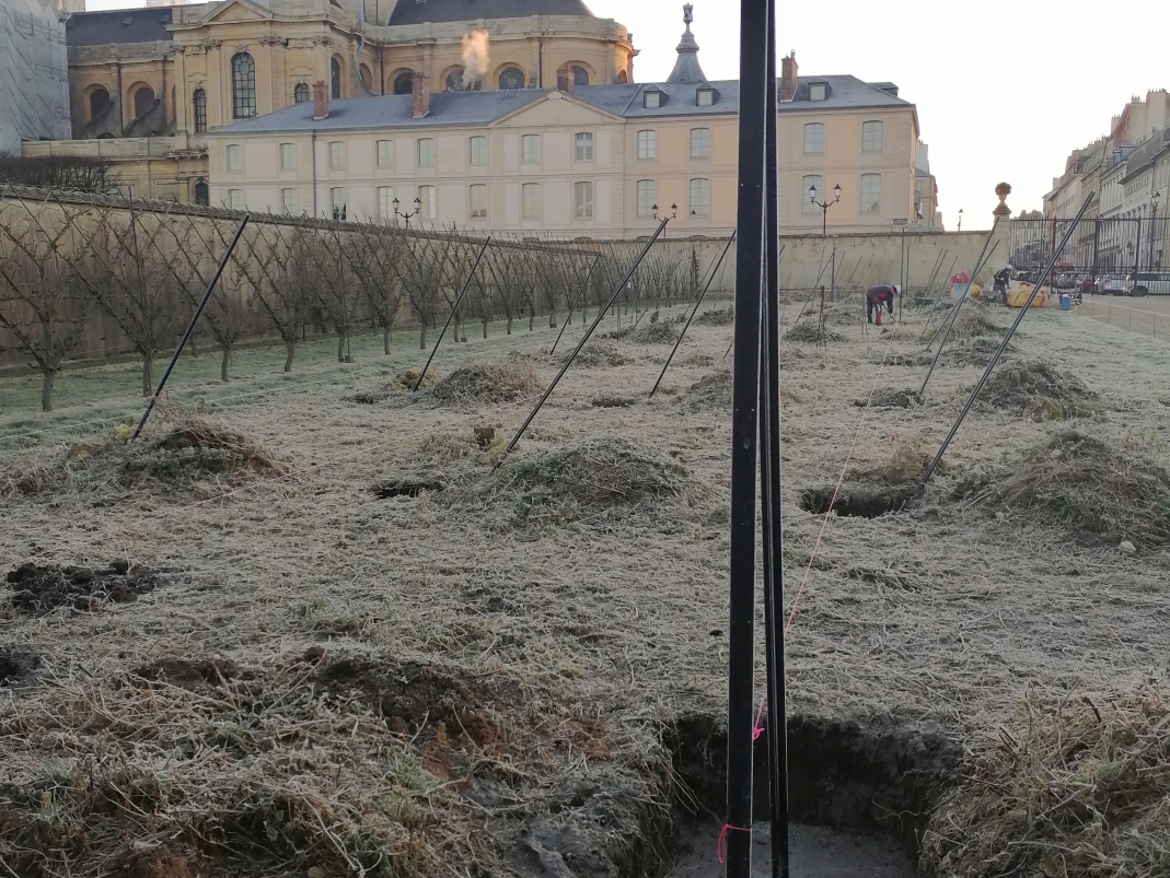 Agrandir l'image - fenêtre modale - Installation des potences au jardin Du Breuil.