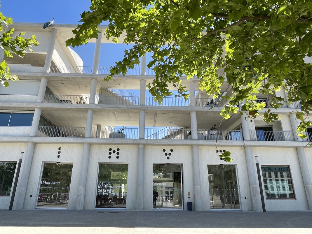 Agrandir l'image - fenêtre modale - Entrée de l'IMVT