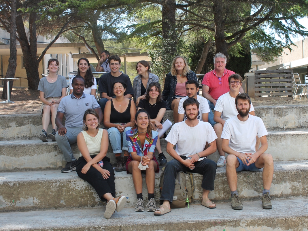 Agrandir l'image - fenêtre modale - L'équipe des participants au workshop lors de la restitution à l’ENSA.M.