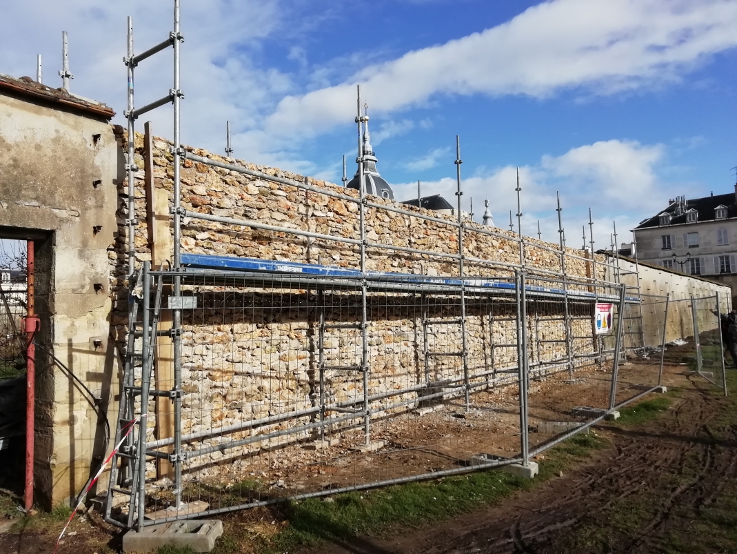 Agrandir l'image - fenêtre modale - Le mur M15 vient d'être remonté.